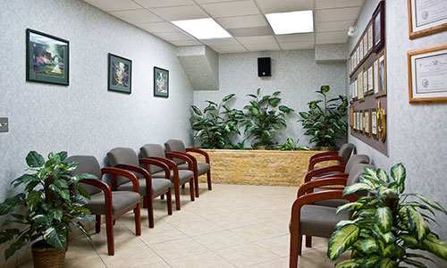 Waiting_roon IV Sedation office tour. Front Desk for IV , Oral Sedation, Nitrous oxide Sedation
